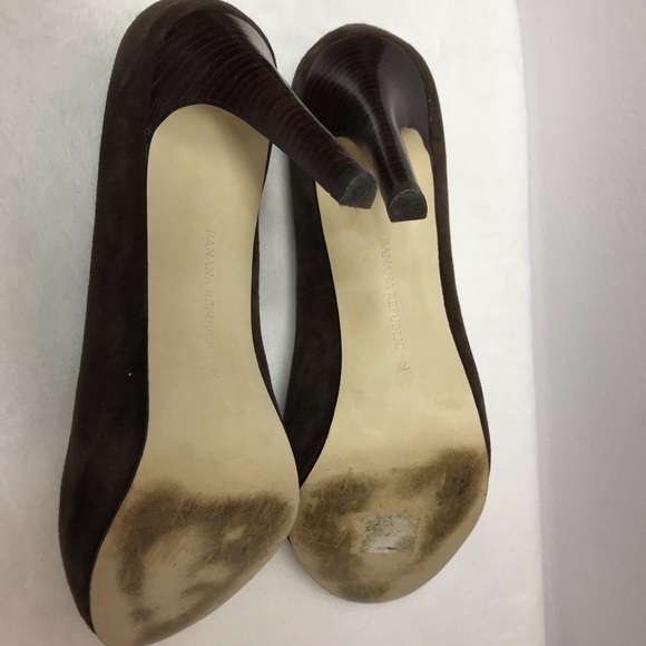 Banana Republic - Brown Suede Leather Pumps - Picture 4 of 4
